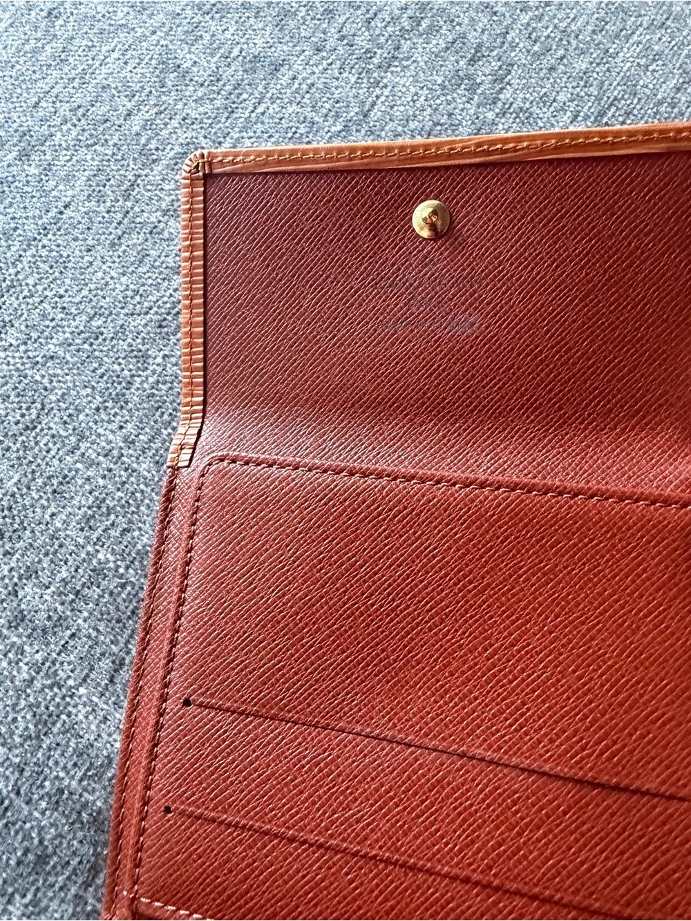 Louis Vuitton Brown Epi Leather Card & Key Holder